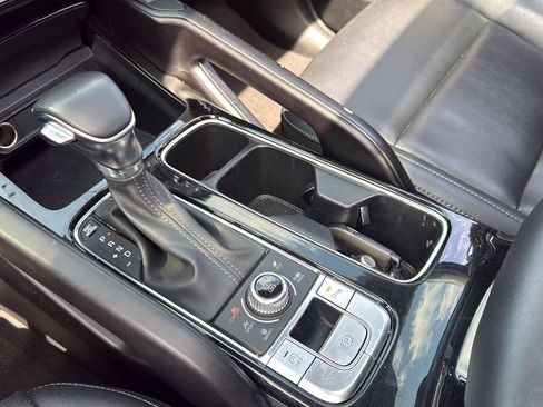 Used 2025 Kia Telluride S AWD/4WD image 18