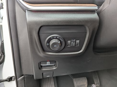 Certified 2023 Jeep Grand Cherokee L Summit w/ Advanced Protech Group IV image 24