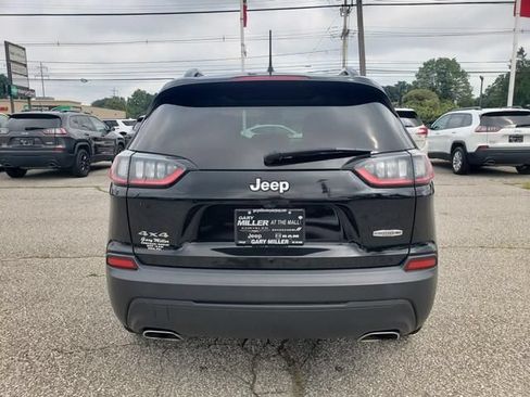 Used 2022 Jeep Cherokee Latitude Lux w/ Sun & Sound Group AWD/4WD image 4