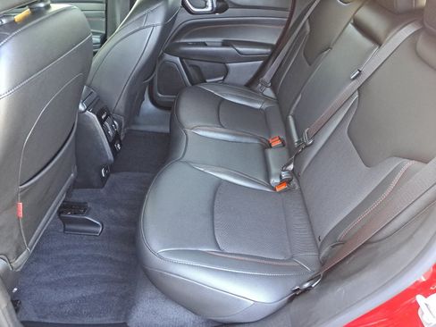 Used 2025 Jeep Compass Trailhawk AWD/4WD image 15