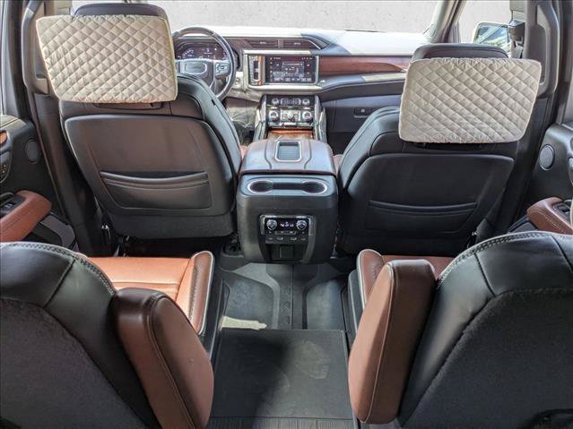 Used 2023 GMC Yukon XL Denali Ultimate AWD/4WD image 15