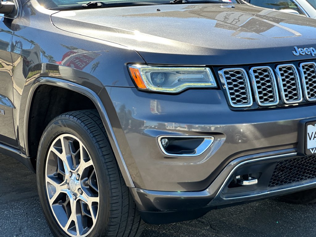 Used 2019 Jeep Grand Cherokee Overland AWD/4WD image 9