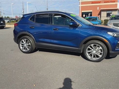 Used 2023 Buick Encore GX Essence w/ Experience Buick Package image 2