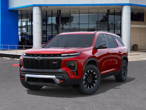 New 2026 Chevrolet Traverse Z71 w/ Enhanced Driving Package image 6