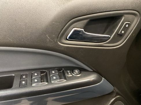 Used 2015 Chevrolet Colorado Z71 image 25