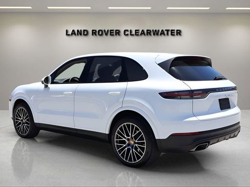 Used 2021 Porsche Cayenne AWD/4WD image 3