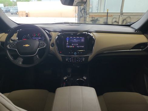 Used 2023 Chevrolet Traverse LT w/ Rear Camera Mirror Package AWD/4WD image 13