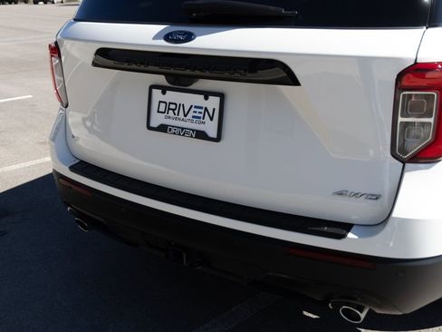 Used 2023 Ford Explorer ST-Line w/ Class IV Trailer Tow Package image 10