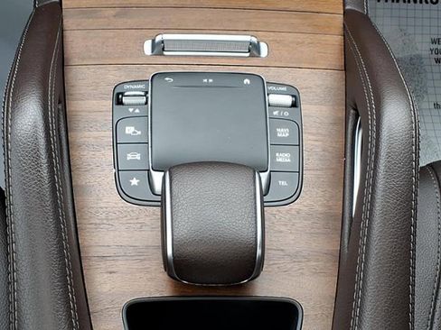 Used 2021 Mercedes-Benz GLE 350 4MATIC image 23