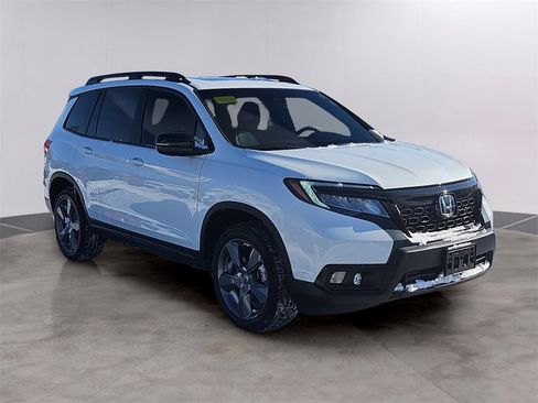 Used 2021 Honda Passport Touring image 3
