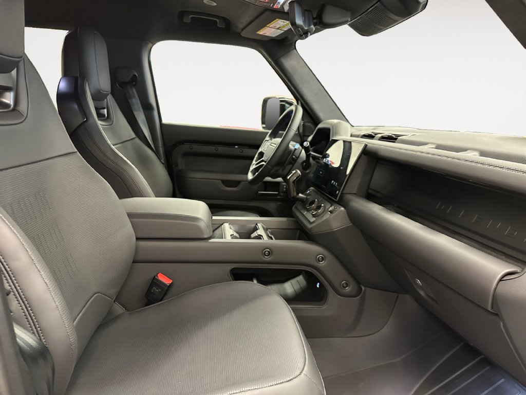 New 2026 Land Rover Defender 110 OCTA AWD/4WD image 15