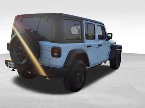 Used 2025 Jeep Wrangler Sport S image 9