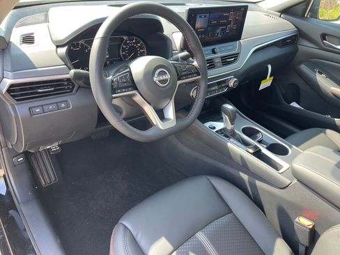 New 2026 Nissan Altima 2.5 SR w/ SR Midnight Edition Package FWD image 6