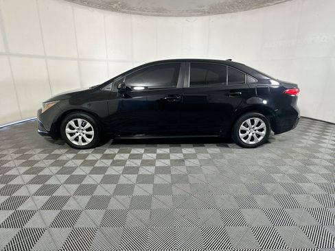 Used 2023 Toyota Corolla LE FWD image 6