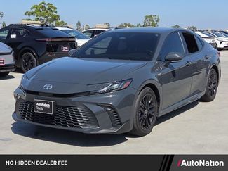 Used 2025 Toyota Camry SE FWD video 1