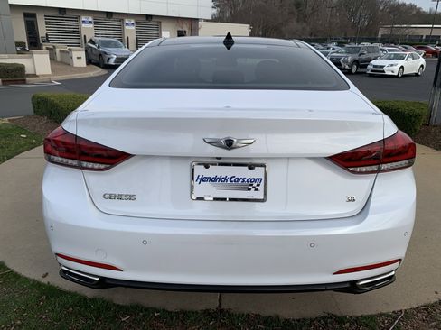 Used 2016 Hyundai Genesis 3.8 w/ Option Group 02 image 9