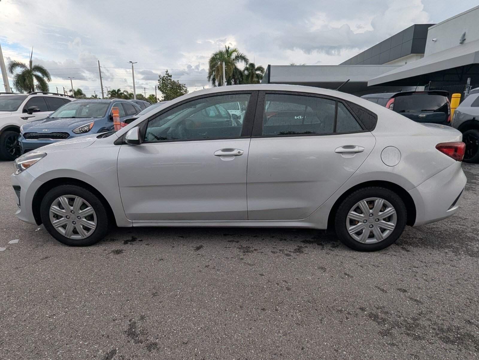 Used 2022 Kia Rio S FWD image 4