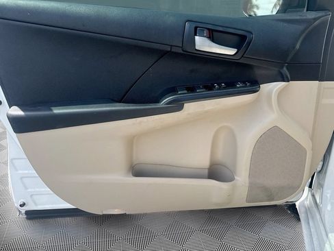Used 2013 Toyota Camry FWD image 18