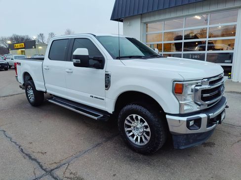 Used 2022 Ford F250 Lariat w/ Lariat Value Package AWD/4WD image 2