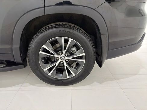 Used 2016 Toyota Highlander XLE AWD/4WD image 50