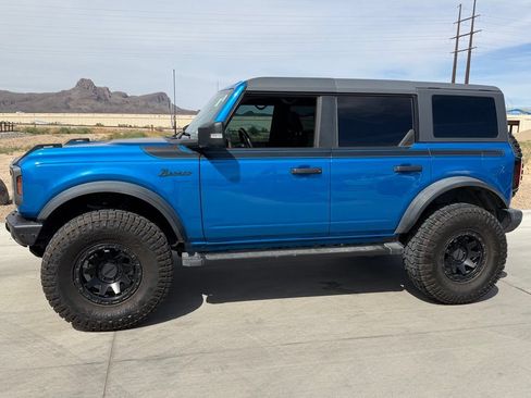 Used 2021 Ford Bronco Badlands AWD/4WD image 3