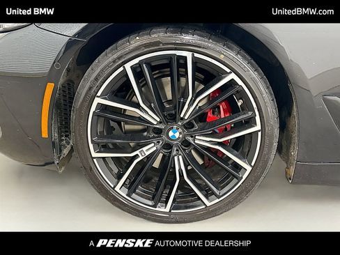 Used 2023 BMW 530i w/ M Sport Package image 2