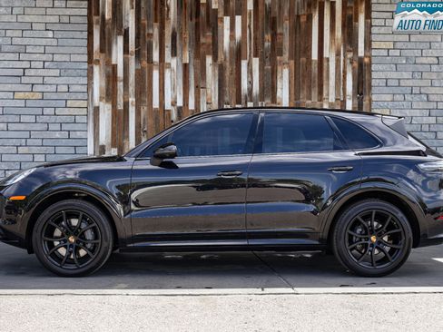 Used 2019 Porsche Cayenne S AWD/4WD image 3