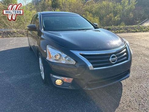 Used 2013 Nissan Altima 2.5 SL w/ Technology Pkg FWD image 1