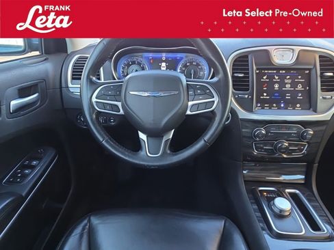 Used 2022 Chrysler 300 Touring L image 22