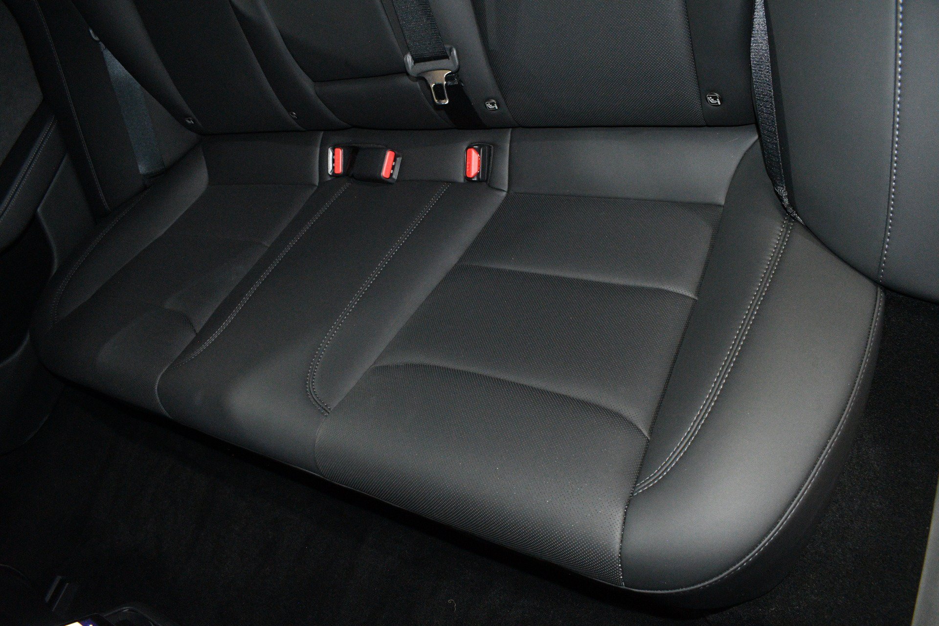 Used 2025 Tesla Model 3 Long Range AWD/4WD image 19