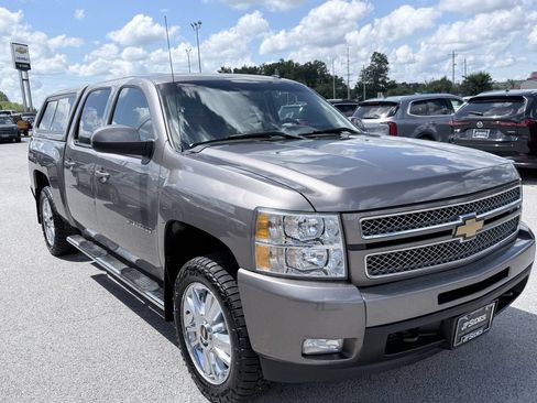 Used 2013 Chevrolet Silverado 1500 LTZ w/ LTZ Plus Package AWD/4WD image 2
