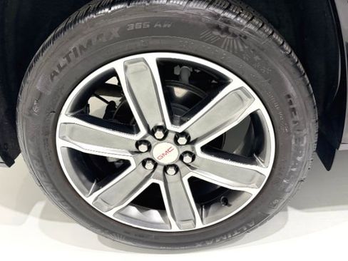 Used 2018 GMC Acadia Denali w/ Technology Package image 12