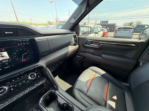 Used 2023 GMC Sierra 1500 AT4 w/ AT4 Premium Package AWD/4WD image 47