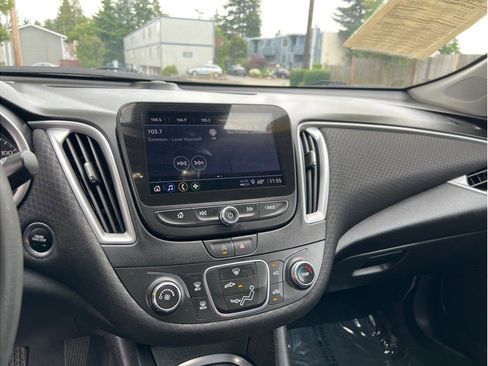 Used 2022 Chevrolet Malibu LS w/ Driver Confidence Package II image 8