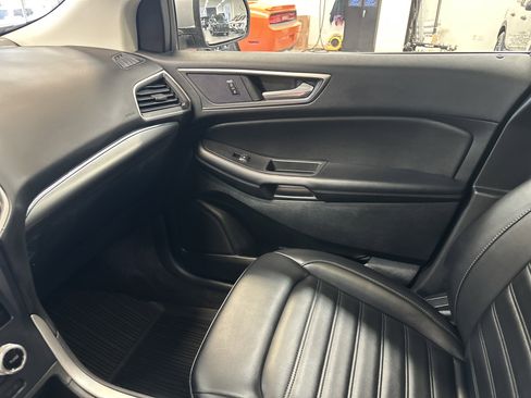Used 2022 Ford Edge SEL w/ Convenience Package image 26