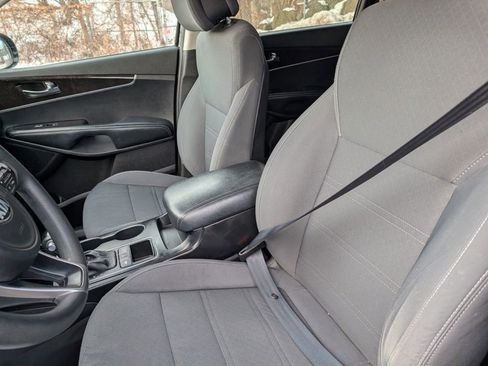 Used 2016 Kia Sorento LX image 15