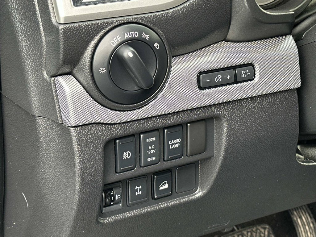 Used 2019 Nissan Titan PRO-4X w/ Pro-4x Convenience Package AWD/4WD image 27