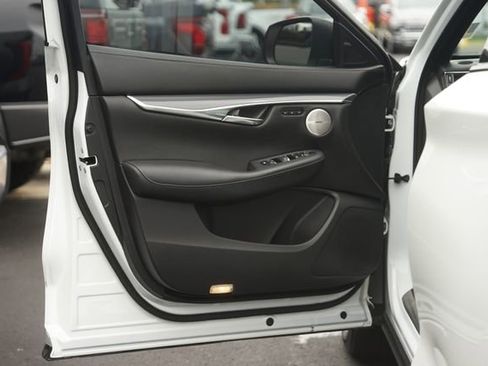 Used 2023 INFINITI QX50 Sport FWD image 31