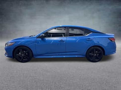 Used 2022 Nissan Sentra SR w/ Electronics Package FWD image 2