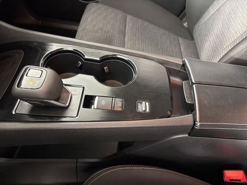 Used 2023 Nissan Rogue SV image 37