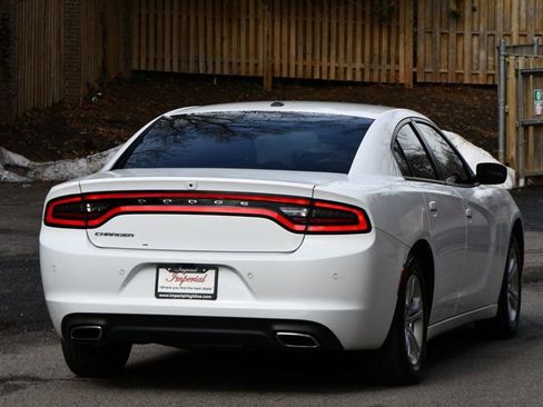 Used 2022 Dodge Charger SXT w/ Leather Interior Group image 8