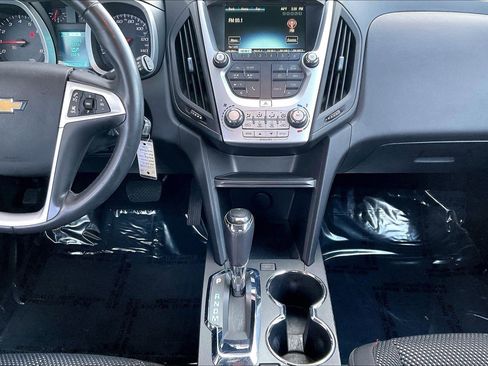 Used 2017 Chevrolet Equinox LT w/ Driver Confidence Package II image 7