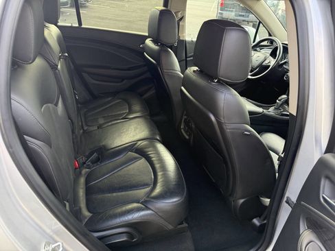 Used 2018 Buick Envision Premium w/ Driver Confidence Package image 16