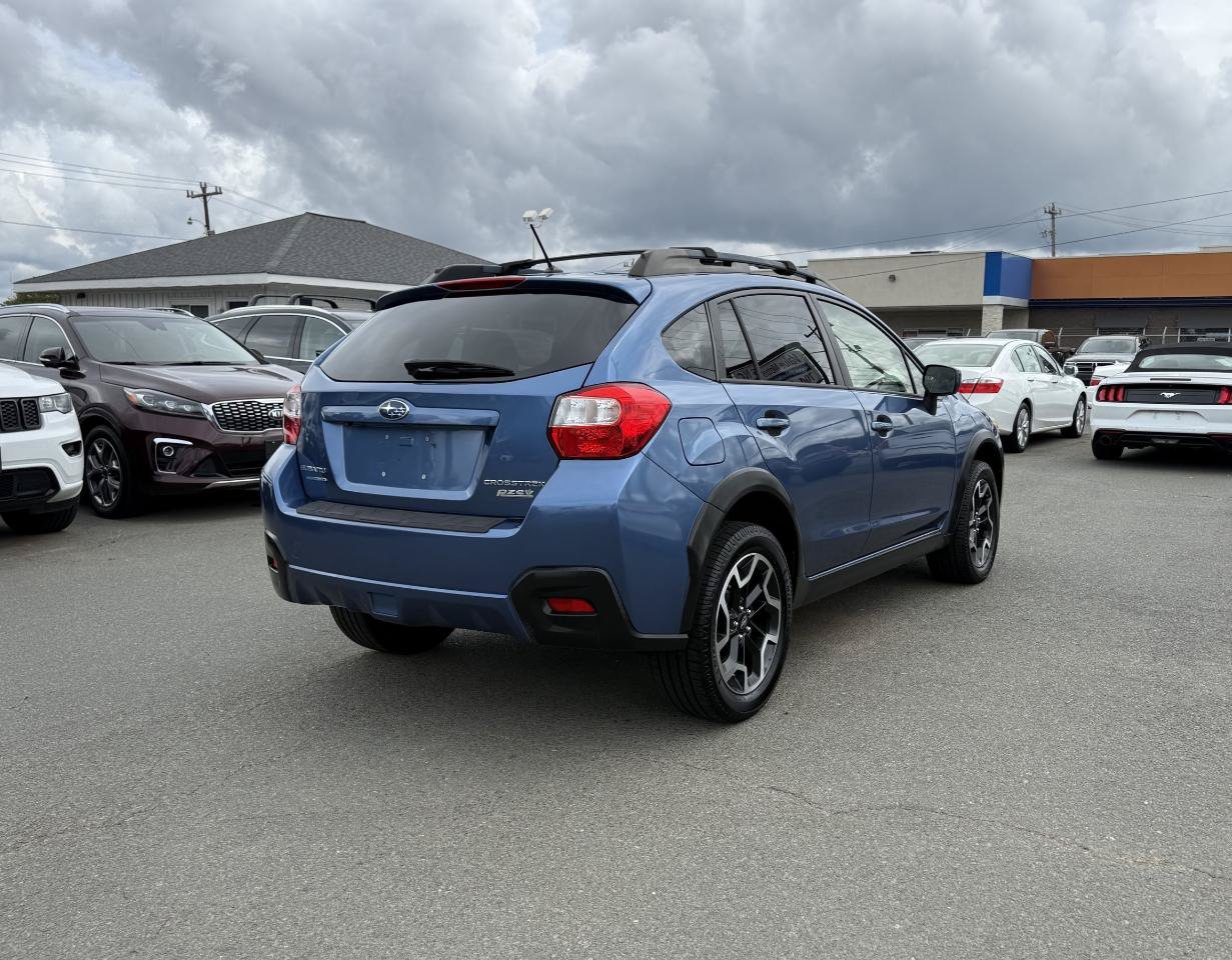 Used 2017 Subaru Crosstrek 2.0i Premium AWD/4WD image 6