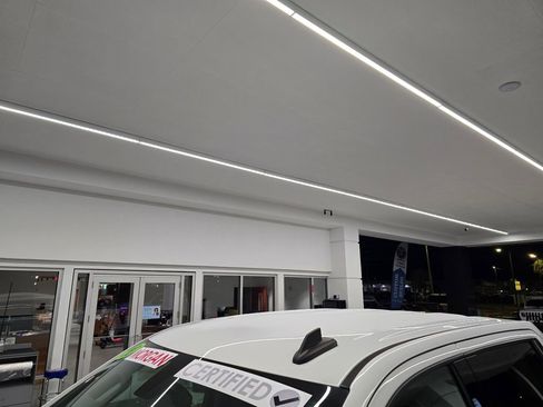 Used 2020 GMC Sierra 1500 Elevation w/ Elevation Value Package AWD/4WD image 13