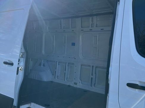Used 2023 Mercedes-Benz Sprinter 2500 image 24