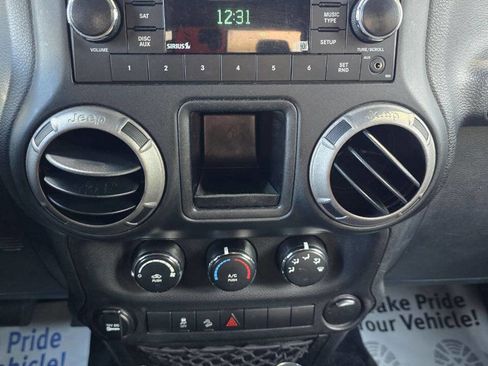 Used 2017 Jeep Wrangler Sport w/ Connectivity Group image 16