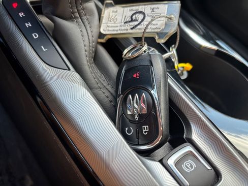 Used 2025 Buick Envista Sport Touring image 22