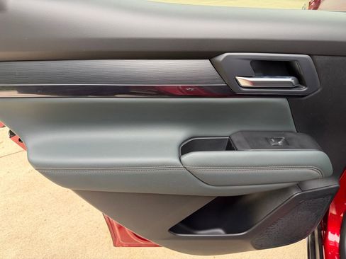 New 2026 GMC Terrain AT4 w/ LPO, Floor Liner Package AWD/4WD image 25