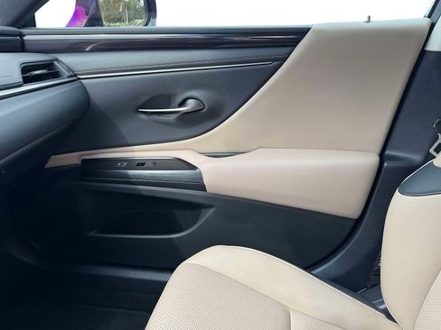 Certified 2020 Lexus ES 300h ES 300h Sedan image 22